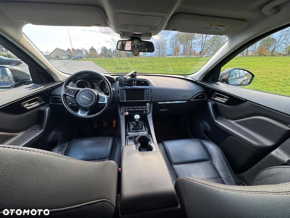 Jaguar F-Pace 2.0 i4D RWD Portfolio - 16