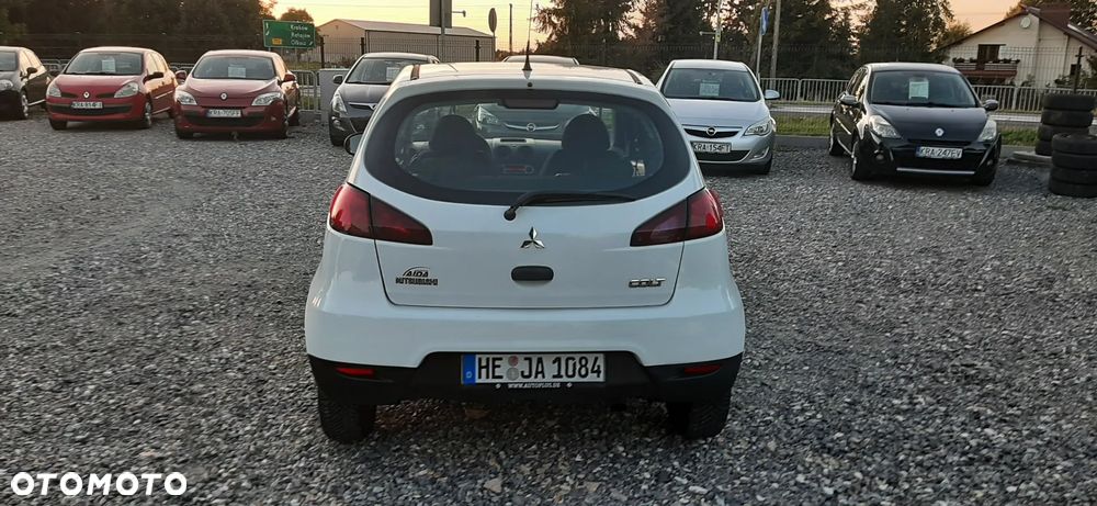 Mitsubishi Colt - 6