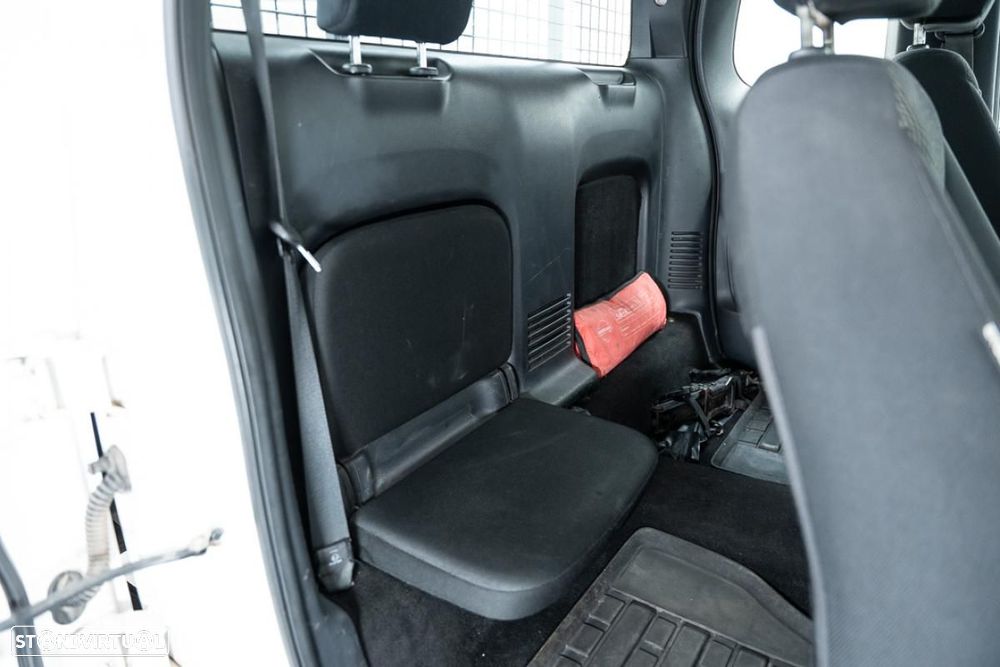 Nissan Navara 2.3 dCi  4WD - 13