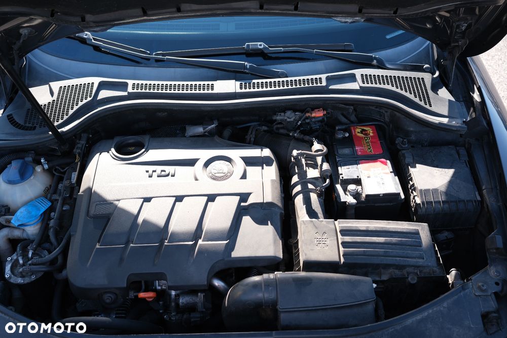 Skoda Superb 2.0 TDI Elegance DSG - 23