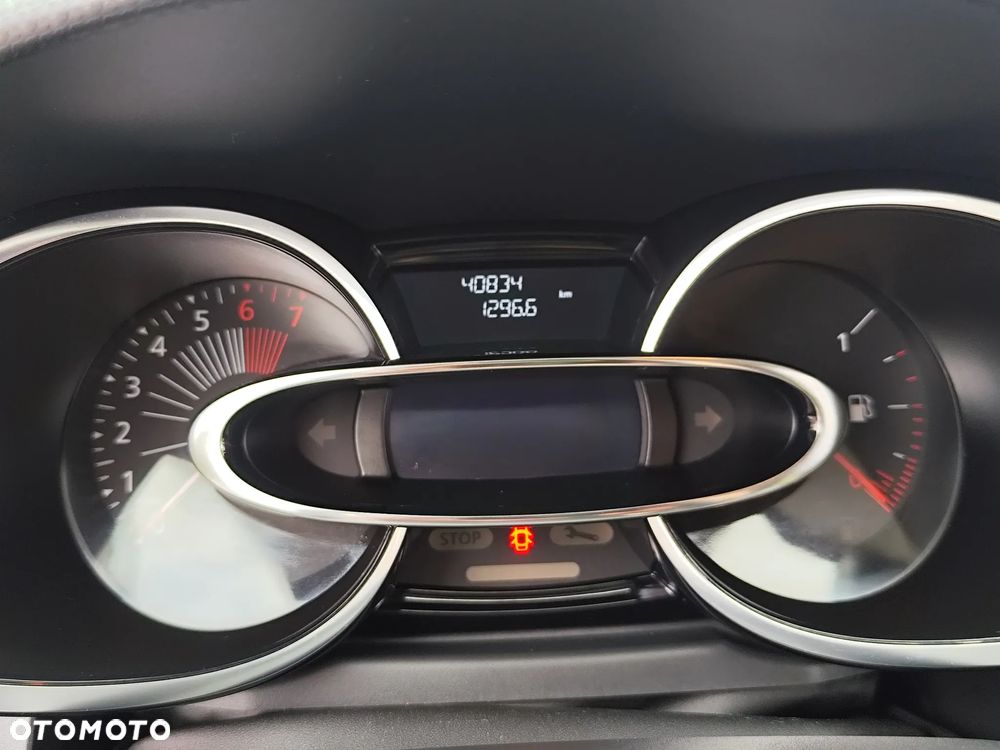 Renault Clio 1.2 16V 75 LIMITED - 12