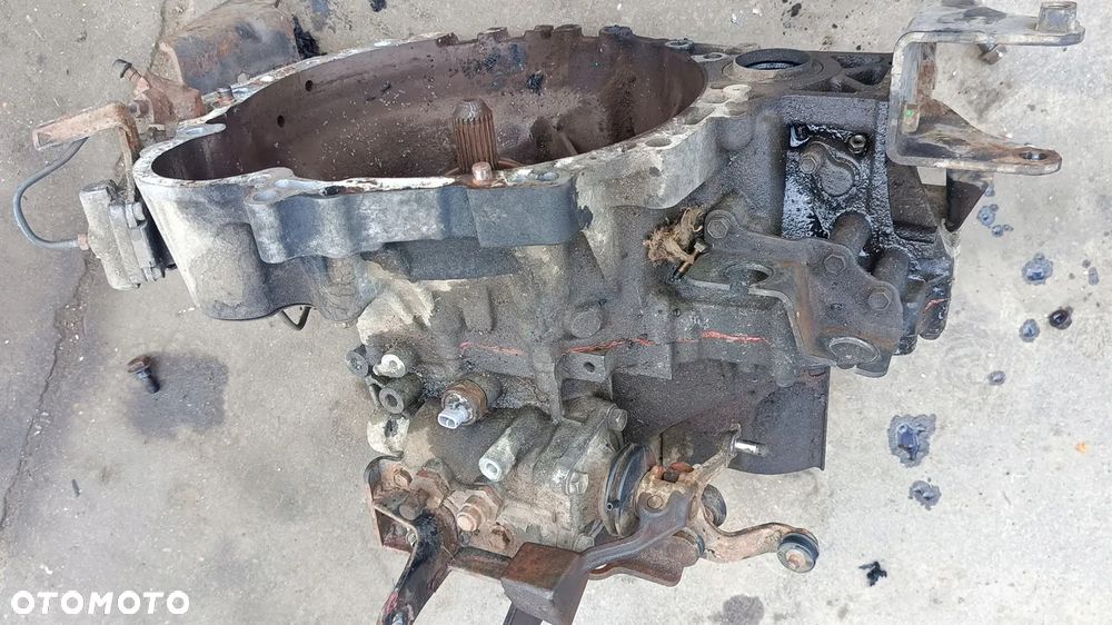 COROLLA E12 2,0 D4-D SKRZYNIA BIEGÓW - 3