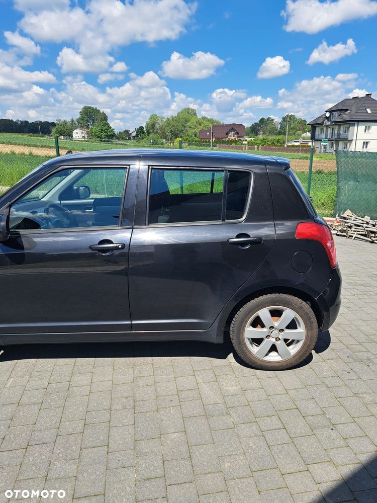 Suzuki Swift - 17