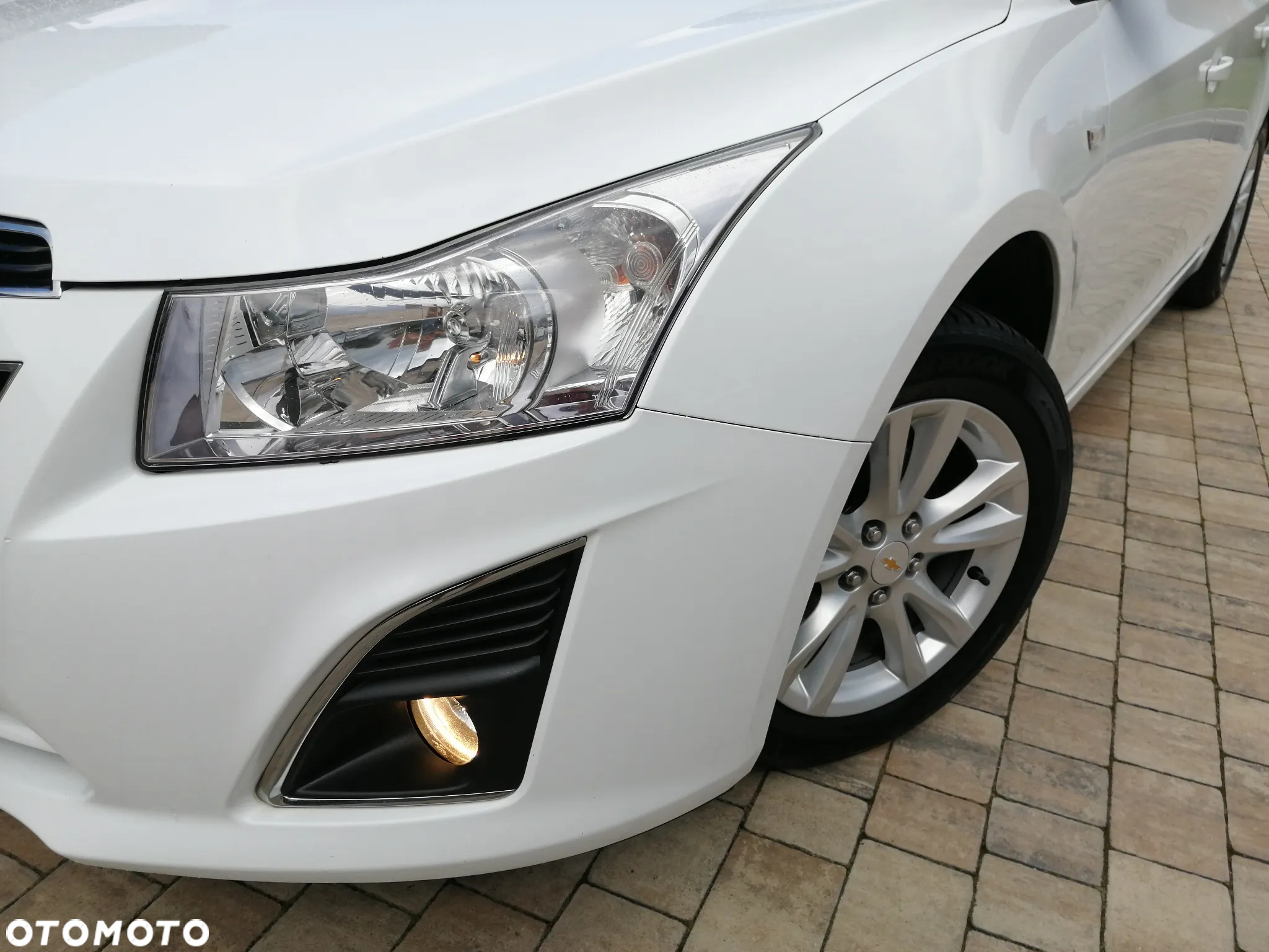 Chevrolet Cruze Station Wagon 1.6 LS - 38