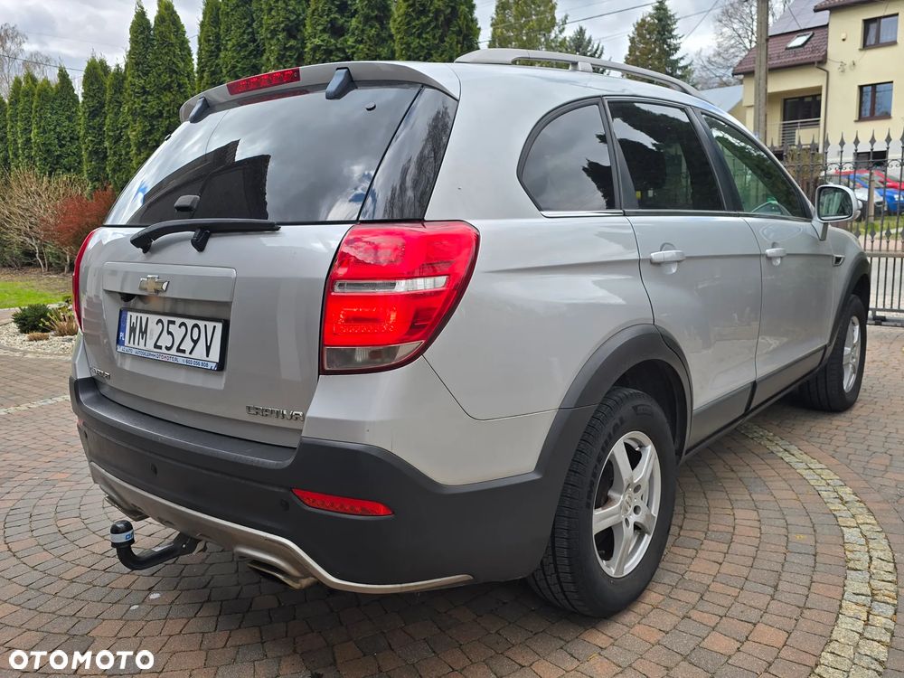Chevrolet Captiva 2.4 AWD LT+ - 4