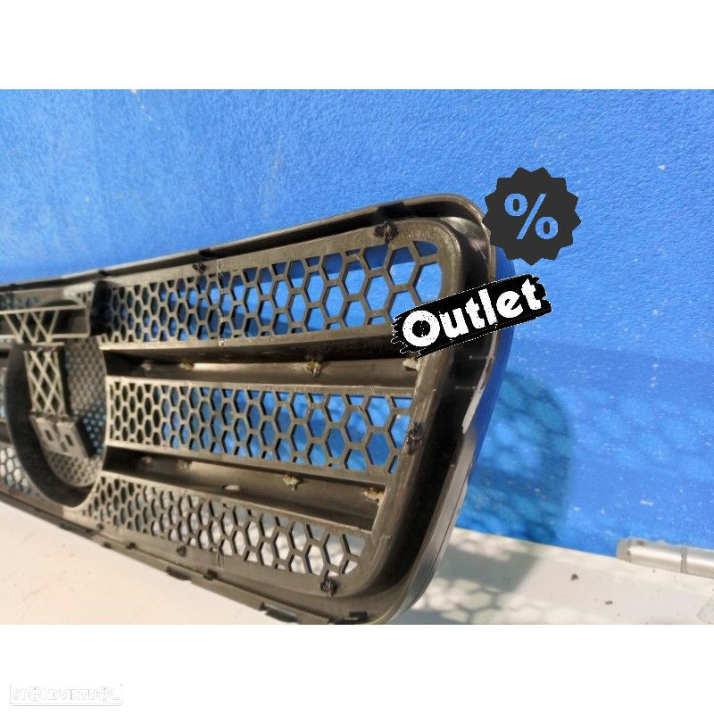 R022019C1 GRELHA FRONTAL MERCEDES W204 07-11 LOOK AMG PRETO BRILHANTE - 3