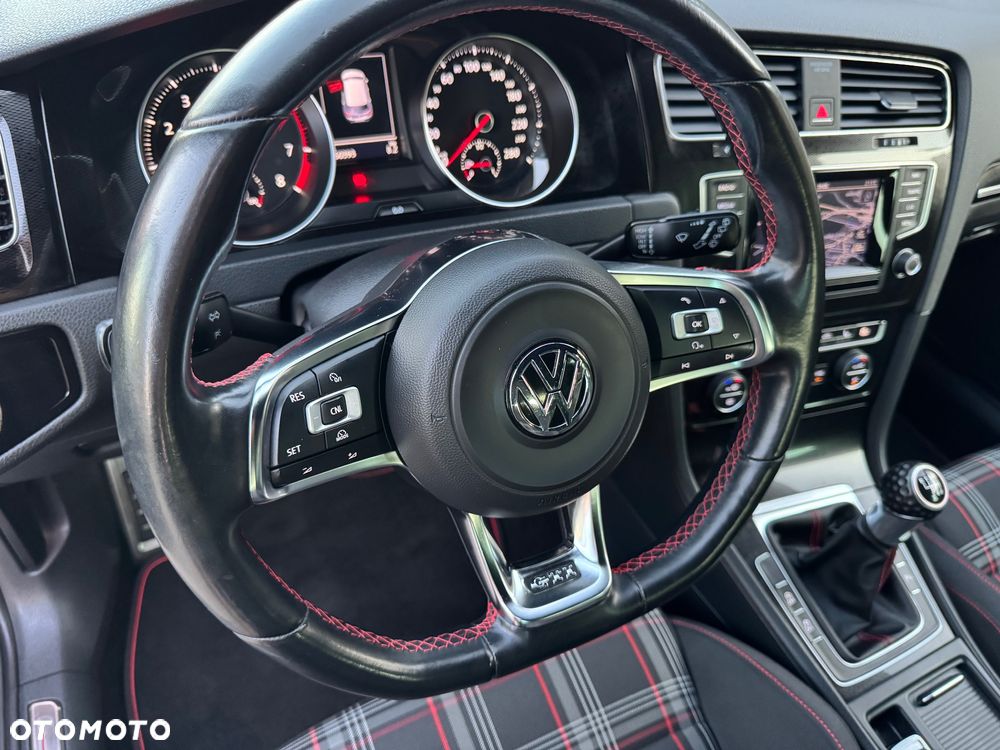 Volkswagen Golf GTI BlueMotion Technology - 24
