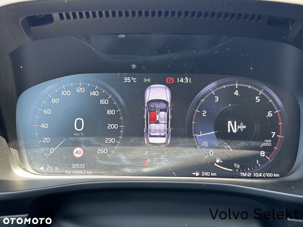 Volvo XC 40 - 11