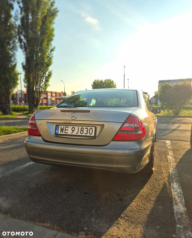 Mercedes-Benz Klasa E 200 Kompressor Automatik Classic - 7