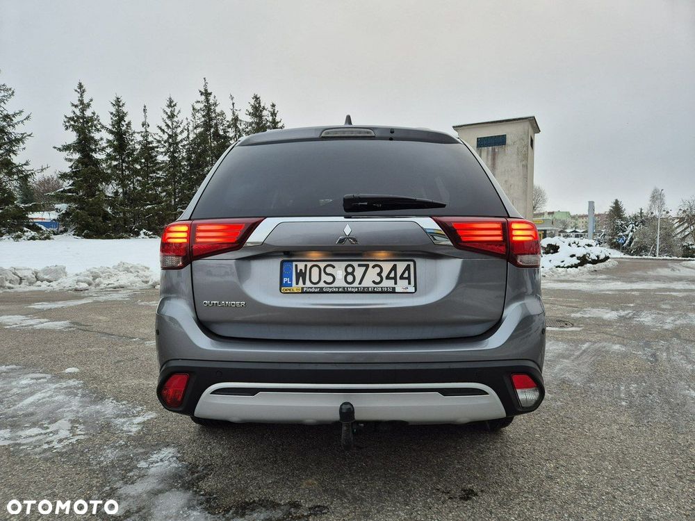 Mitsubishi Outlander - 6