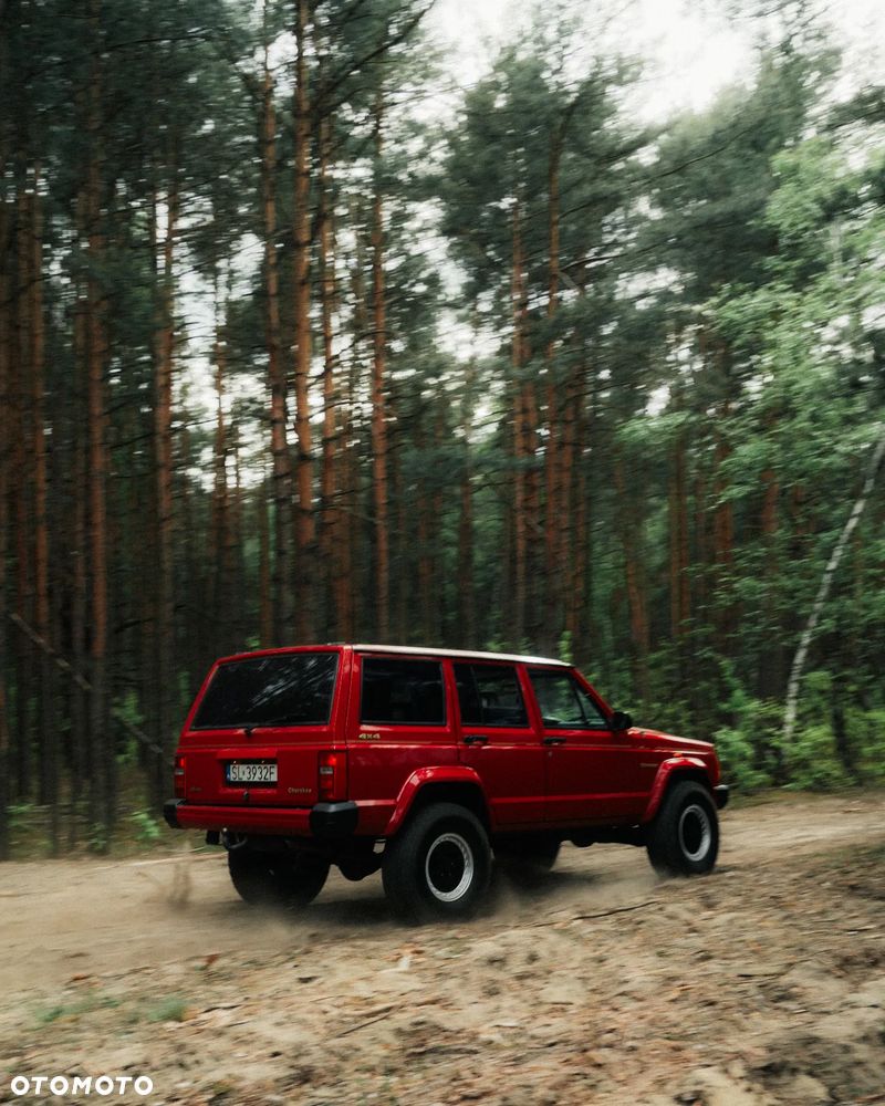 Jeep Cherokee 4.0 Limited - 40