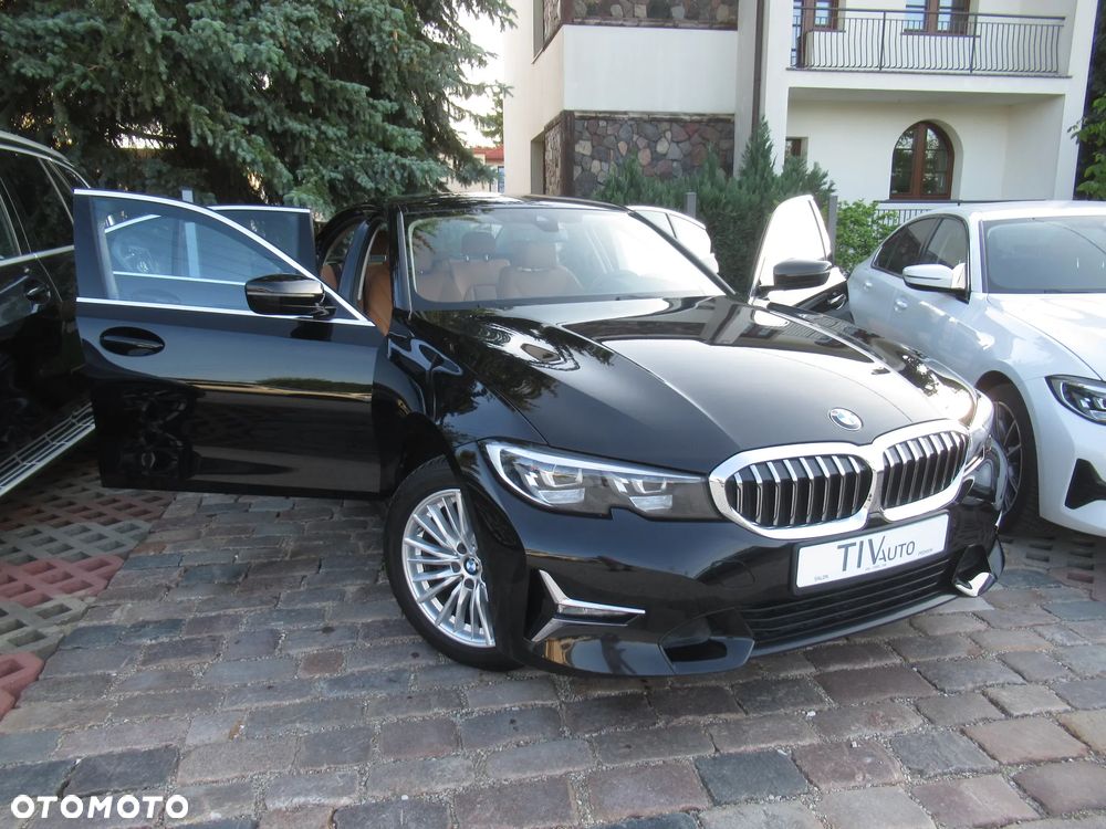 BMW Seria 3 318i Luxury Line - 40
