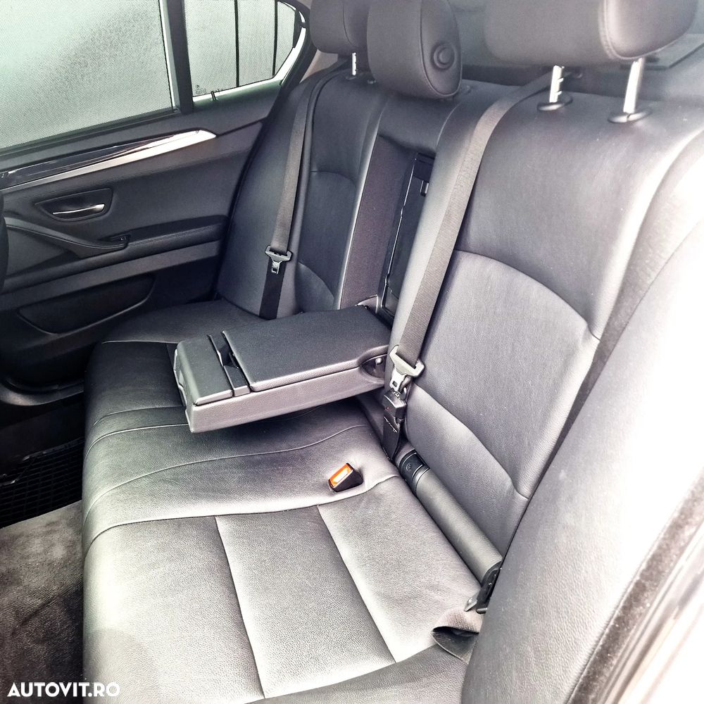 BMW Seria 5 520d Luxury Line - 13