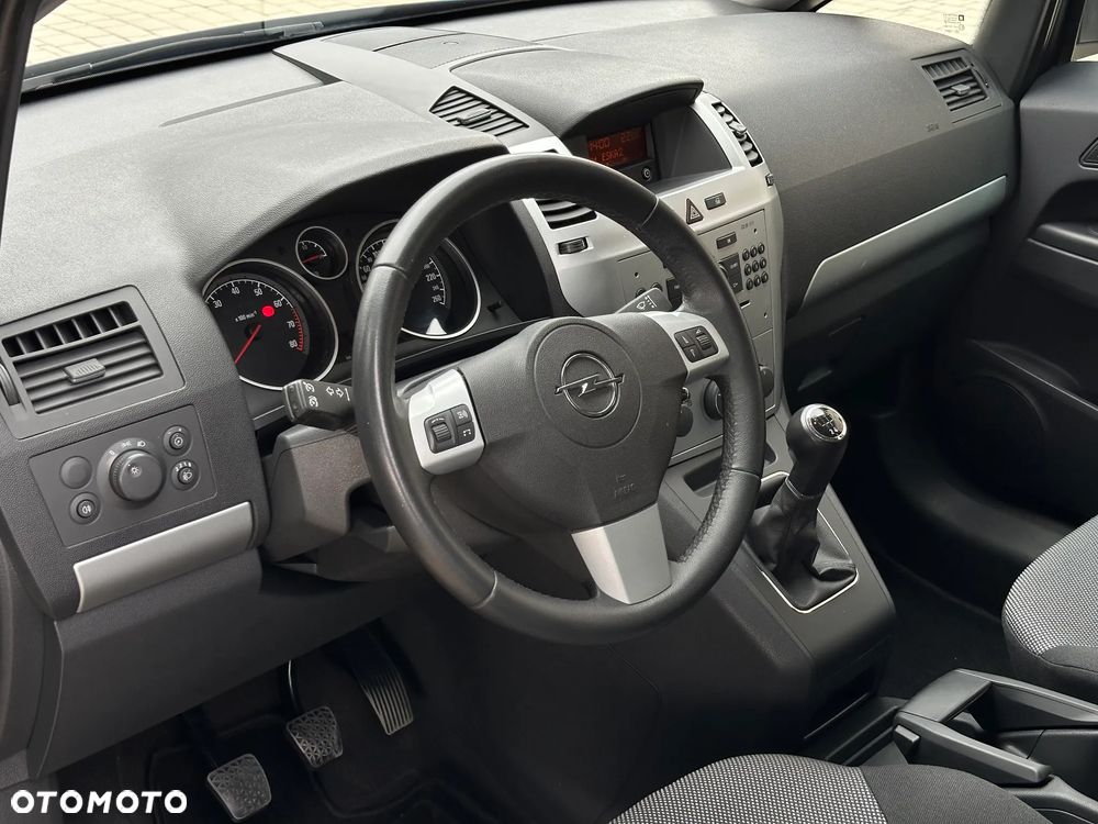 Opel Zafira 1.8 Family - 12