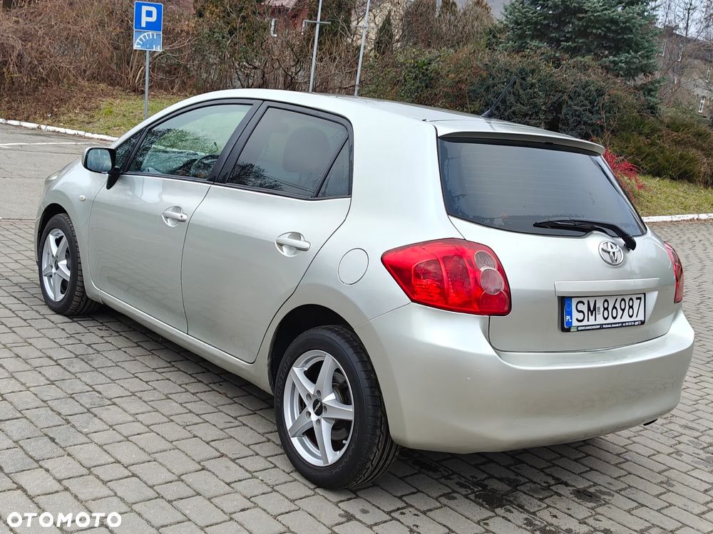 Toyota Auris 2.0 D-4D Executive - 12
