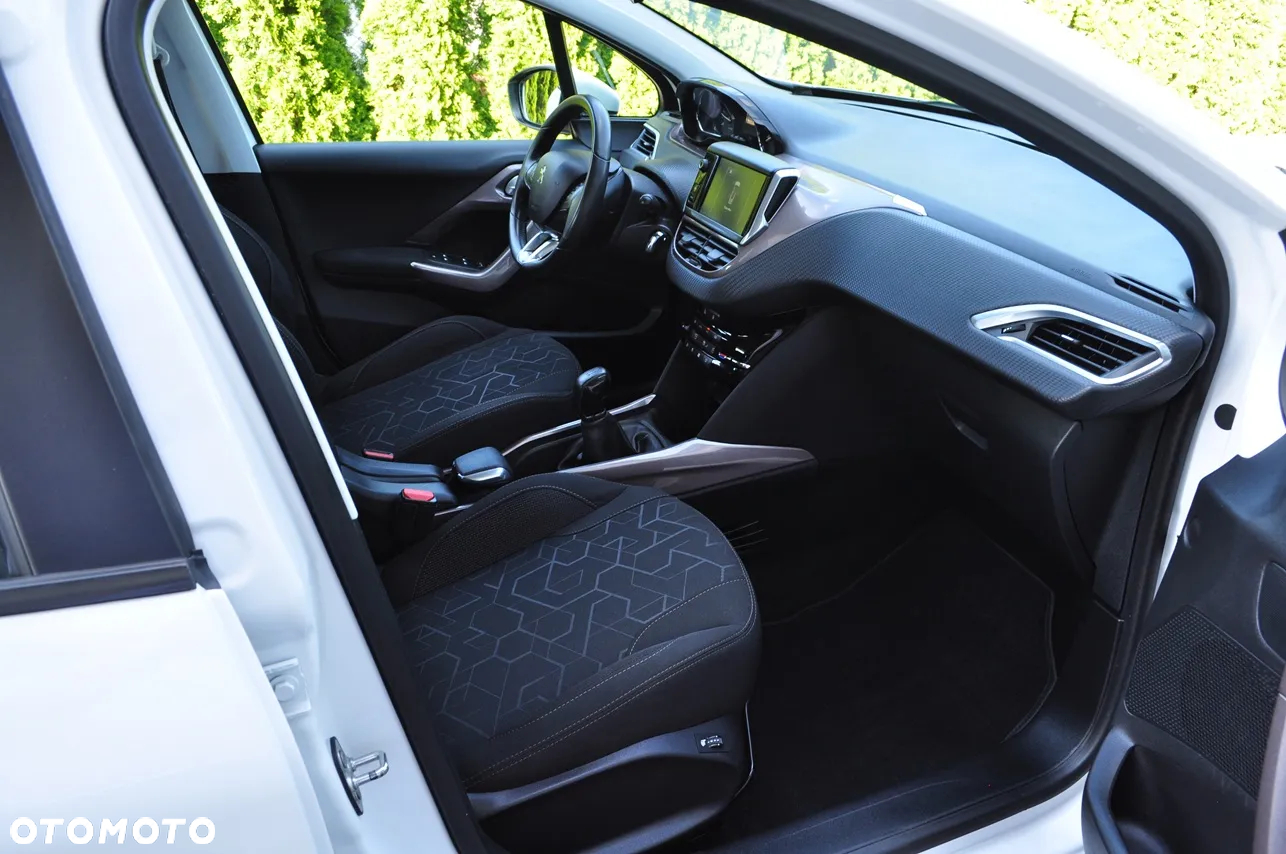 Peugeot 2008 - 6