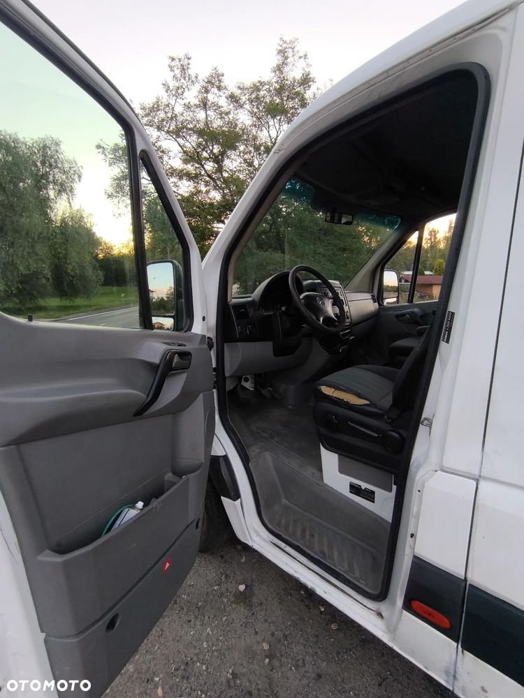 Mercedes-Benz Sprinter - 14