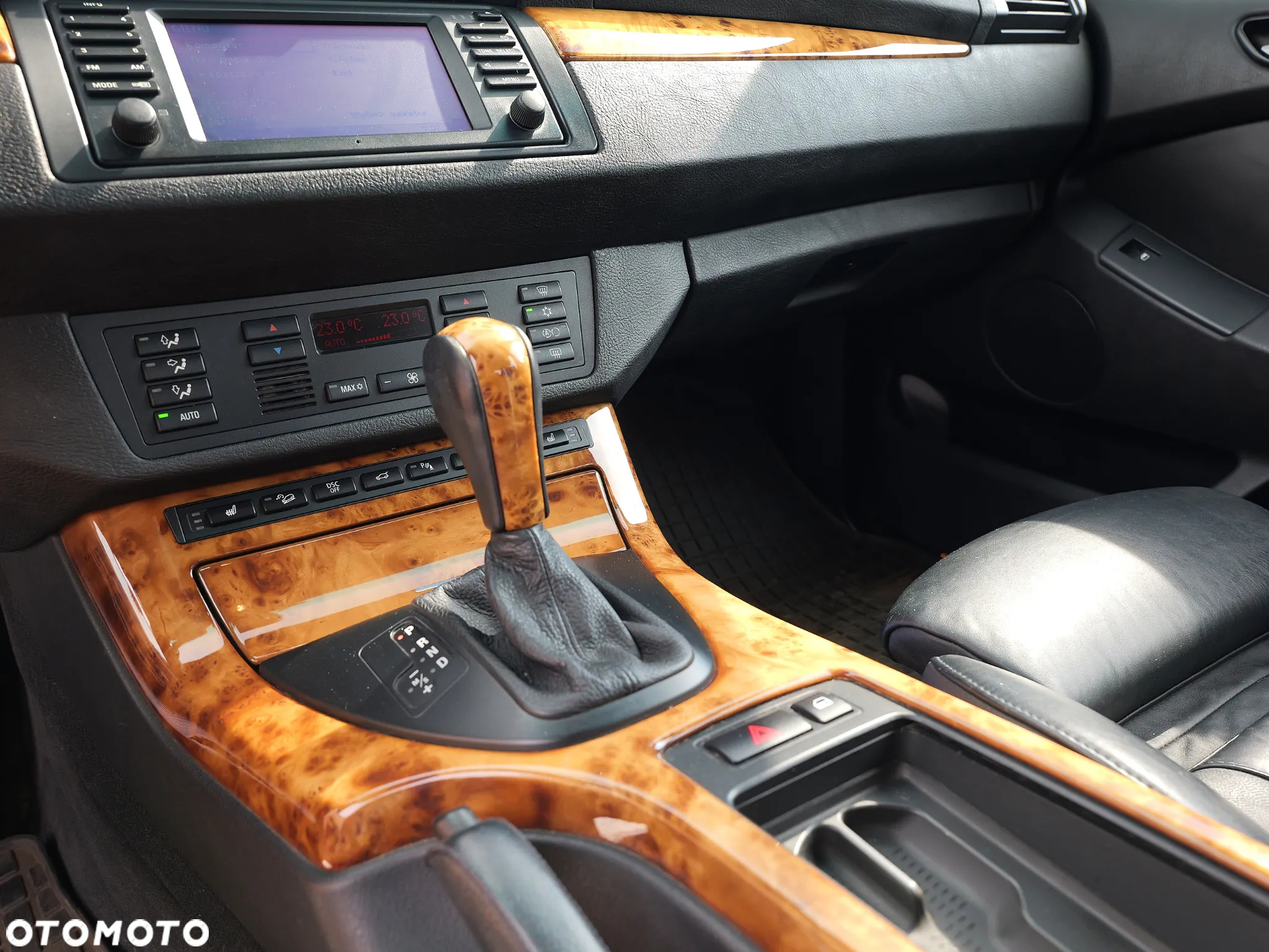 BMW X5 4.4i - 22
