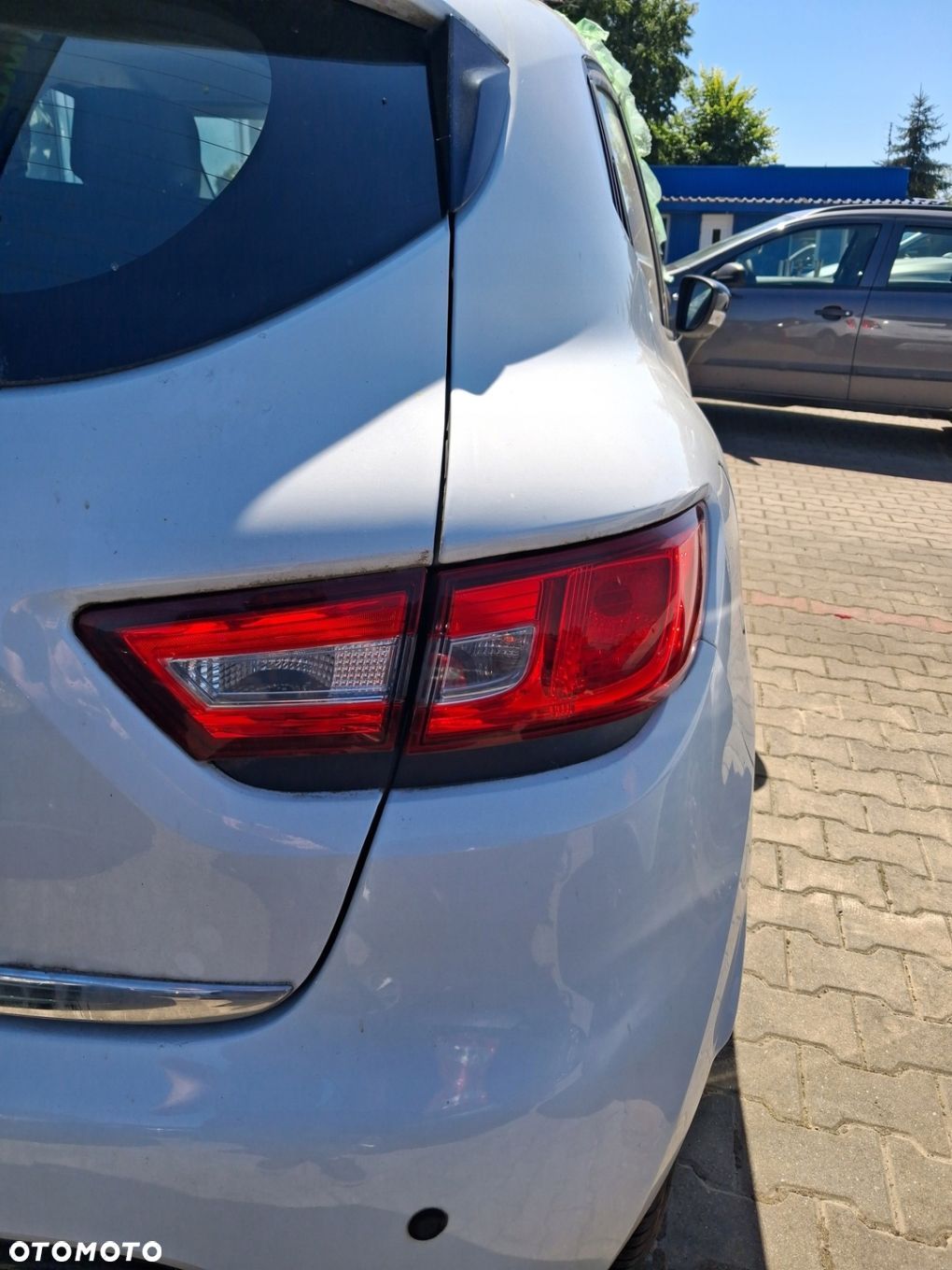 RENAULT CLIO IV HB 2013 1.2 lampa tył prawa - 1