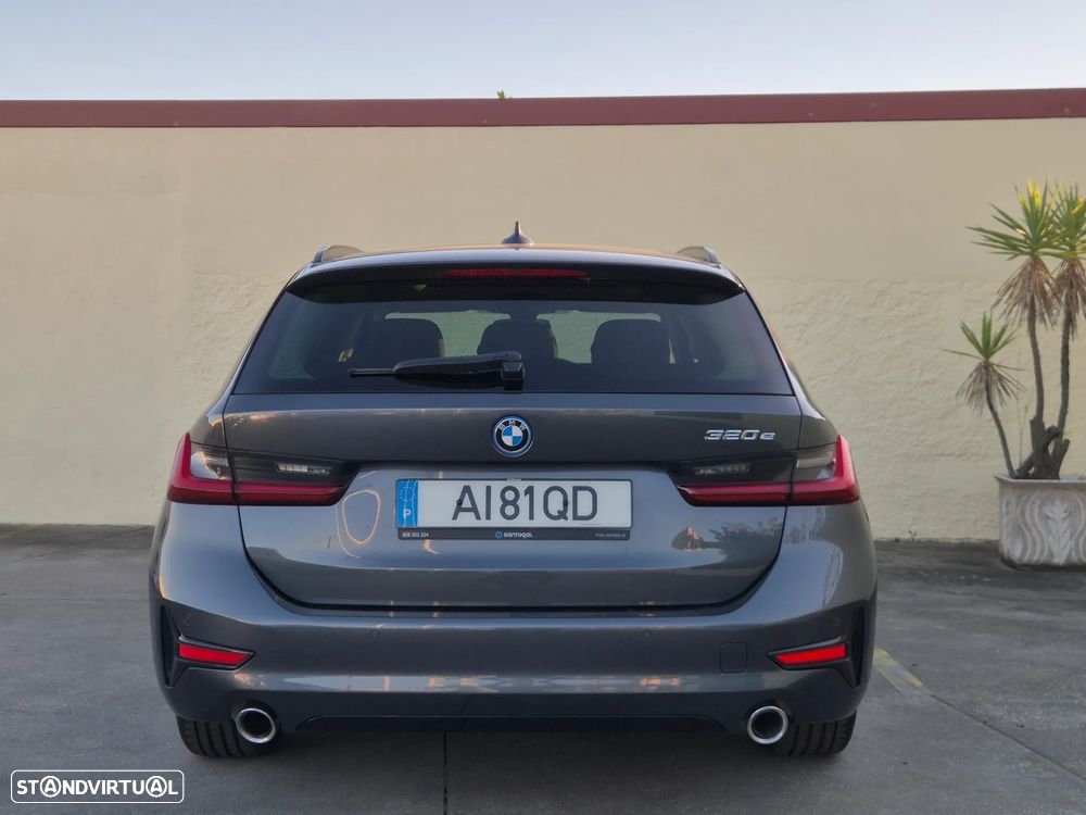 BMW 320 e Touring Line Luxury Auto - 16