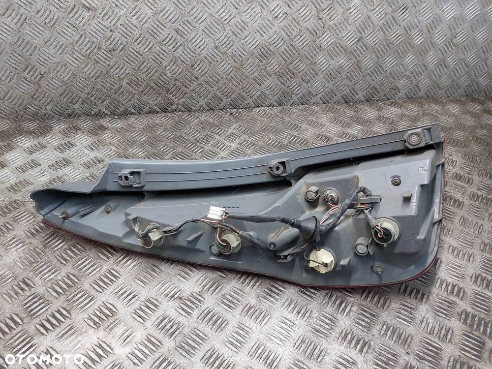 LAMPA PRAWY TYŁ HYUNDAI I30 I KOMBI - 3