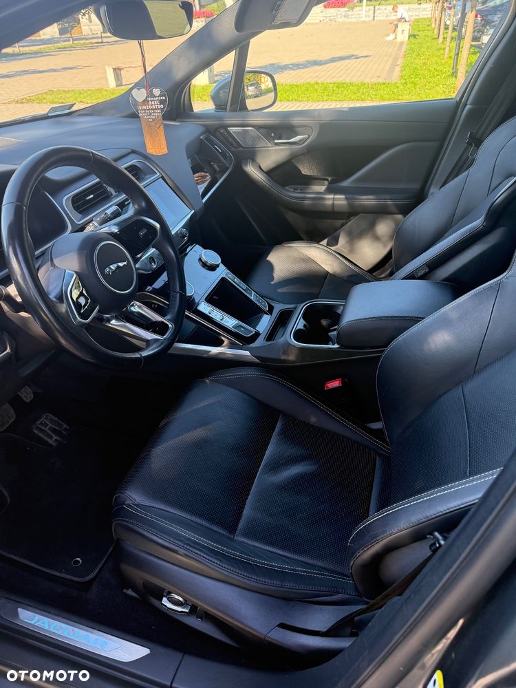 Jaguar I-Pace - 7