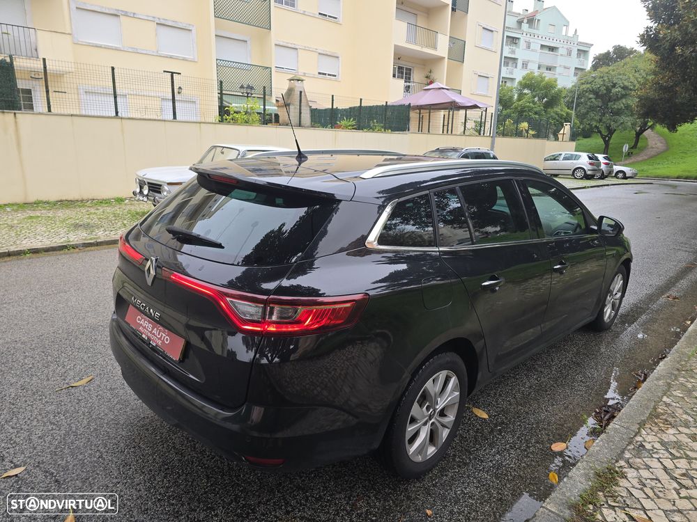 Renault Mégane Sport Tourer - 7