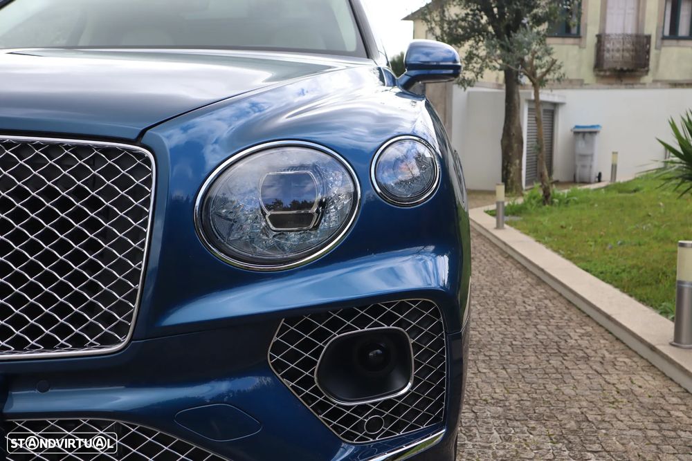 Bentley Bentayga V8 Azure - 6