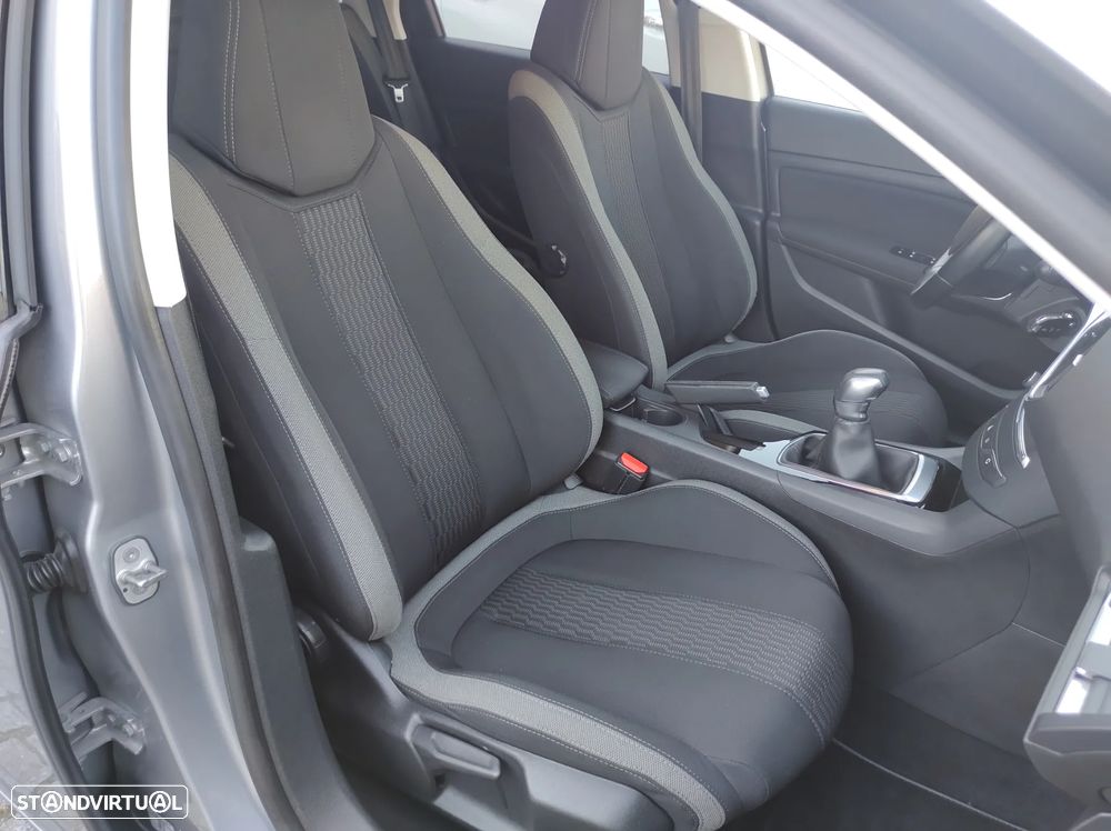 Peugeot 308 SW BlueHDi 100 Stop & Start Nível 1 Business-Line - 17