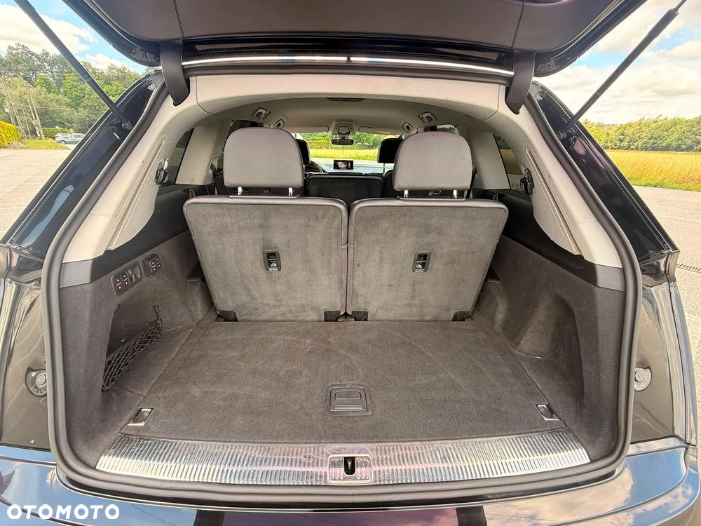 Audi Q7 - 8