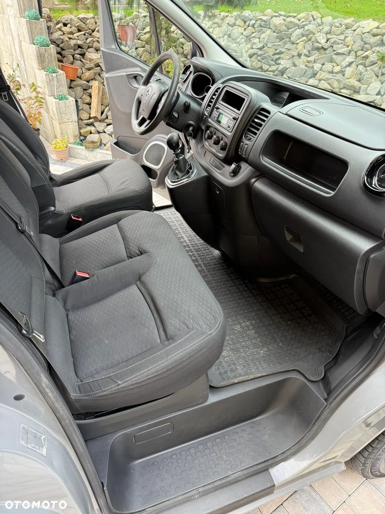 Opel vivaro - 8