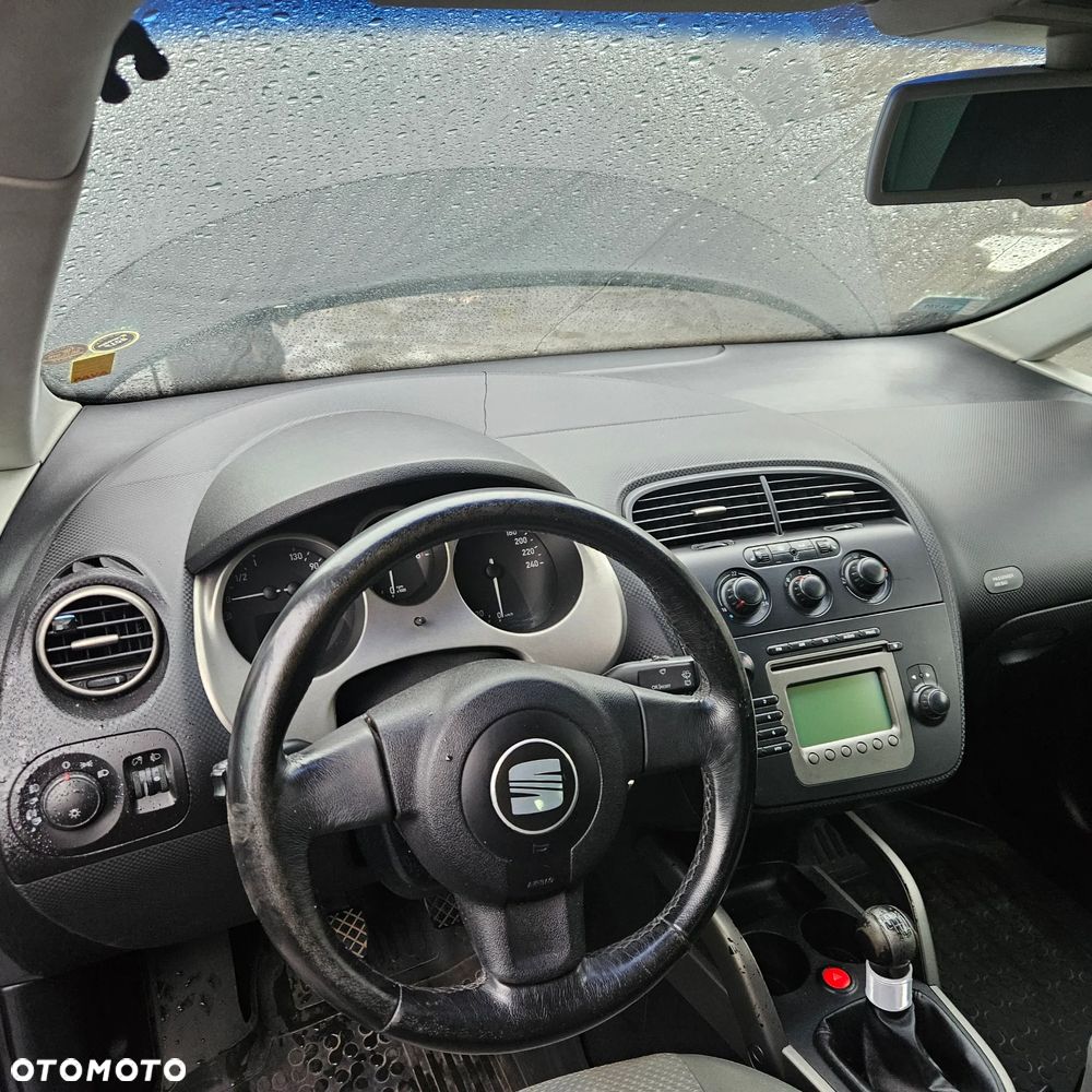 Seat Altea 2,0 FSI (L59N) pojazd na części: maska, zderzak, drzwi, szyby, lusterka, chłodnica ... - 16