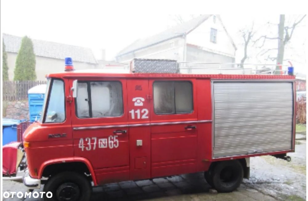 Mercedes-Benz 709 - 17