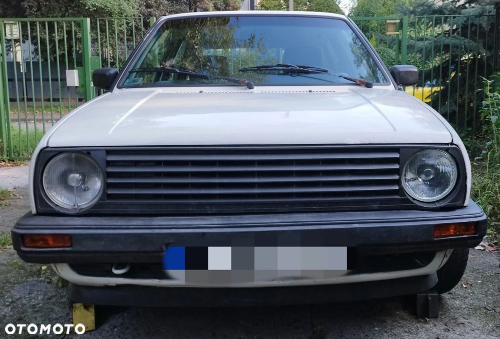 Volkswagen Golf 1.6 GL - 2