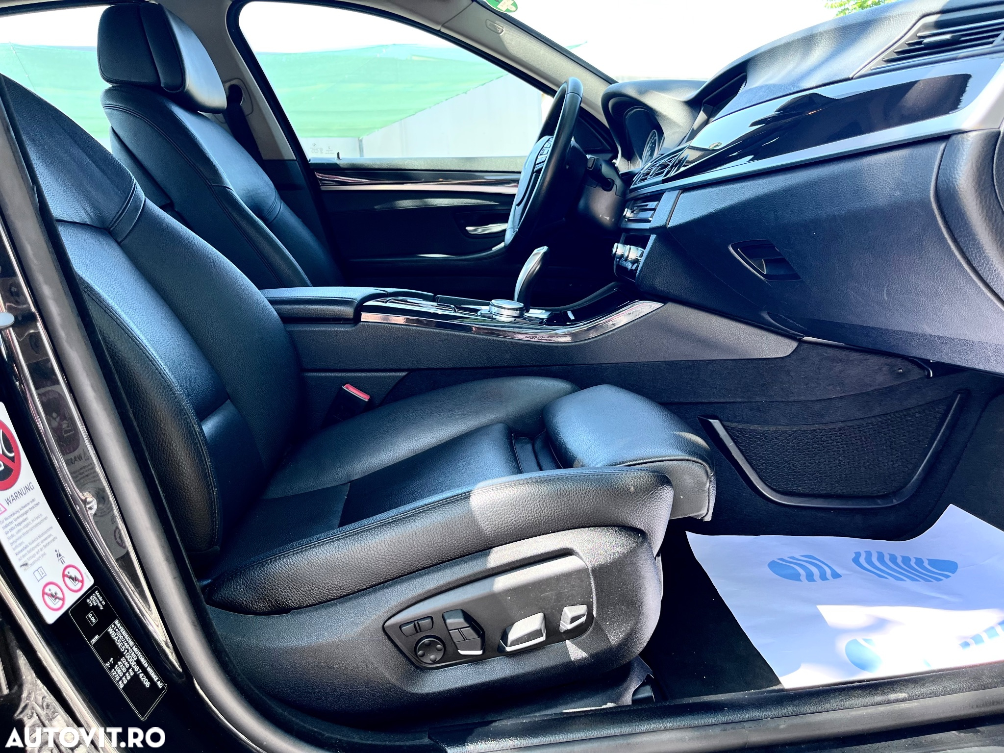BMW Seria 5 520d Aut. Sport Line - 14