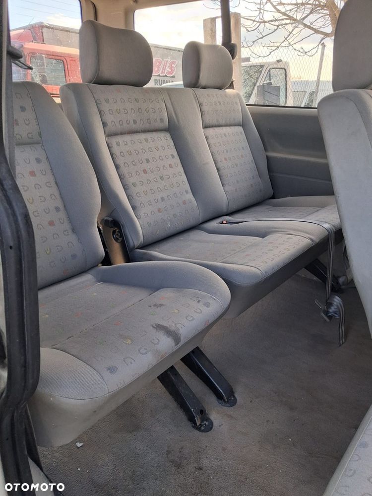 Volkswagen Caravelle Basis / CL - 10