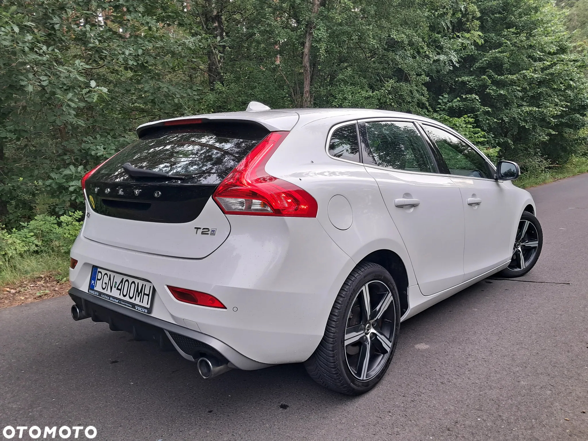 Volvo V40 T2 Drive-E R-Design Momentum - 3