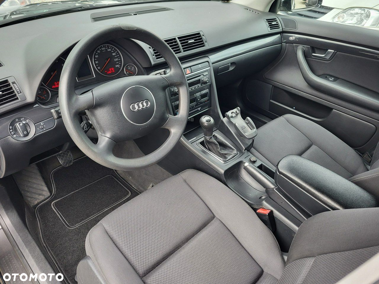 Audi A4 Avant 1.6 - 18