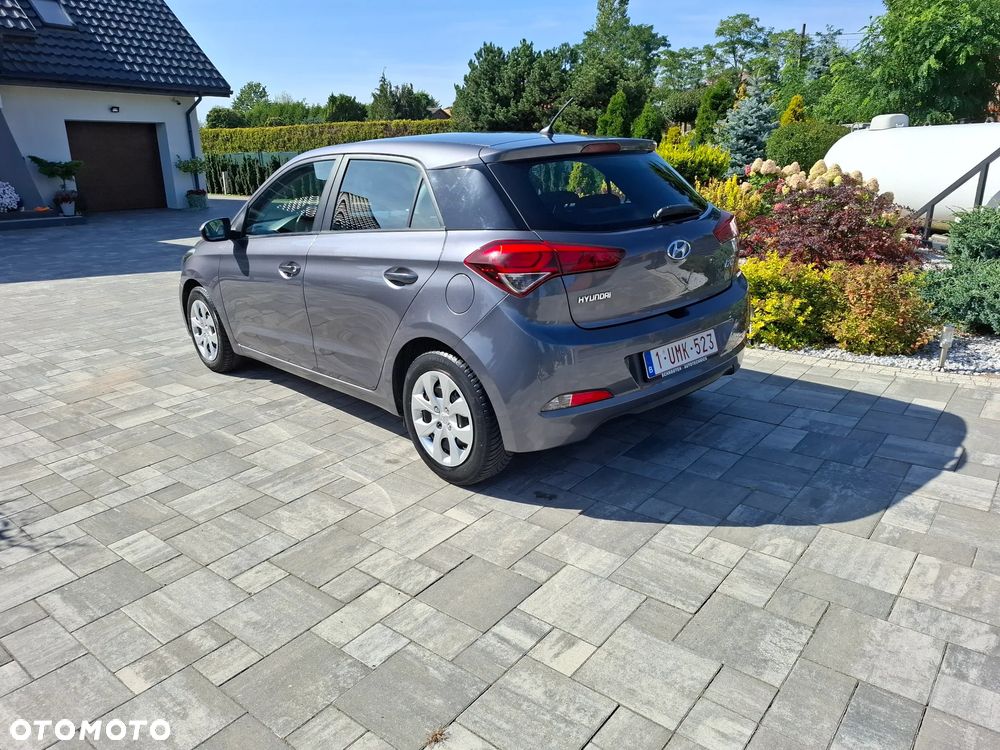 Hyundai i20 1.2 Fresh - 10