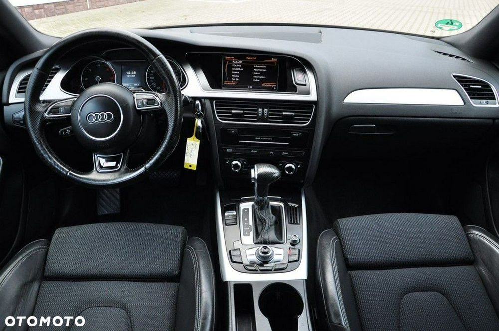 Audi A4 Avant 3.0 TDI DPF multitronic S line Sportpaket - 33