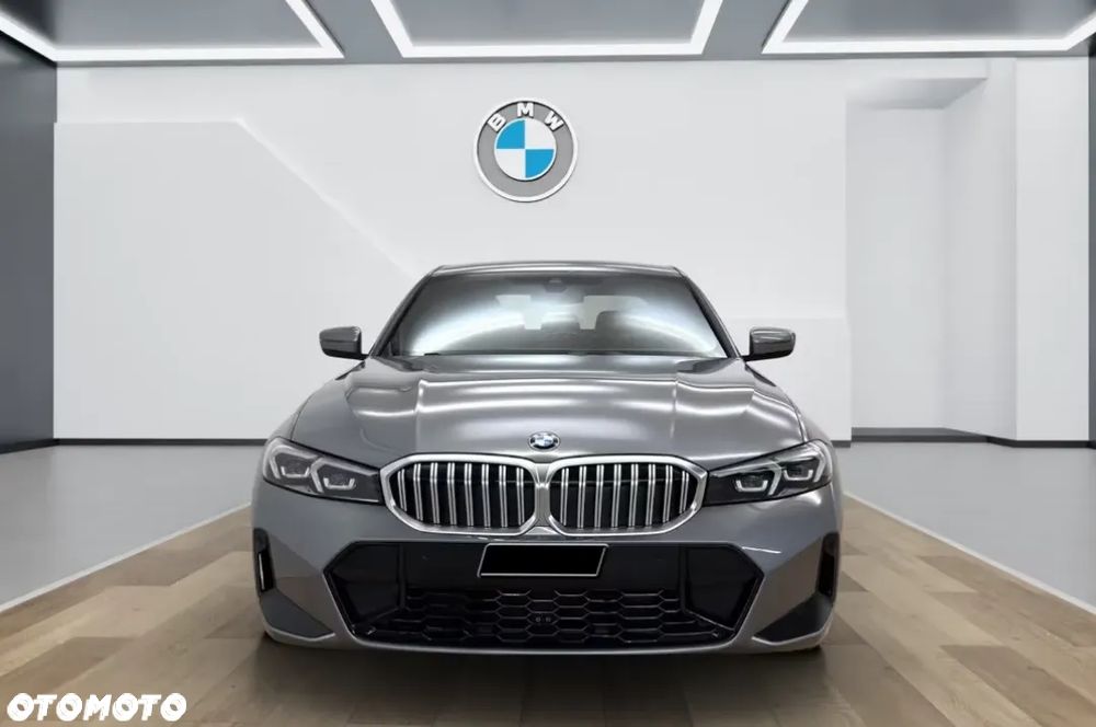 BMW Seria 3 318i M Sport - 4