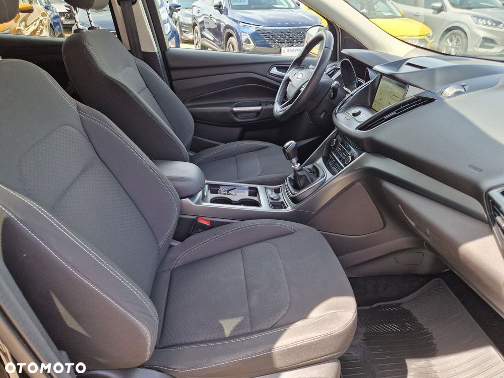 Ford Kuga - 33