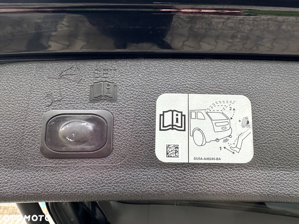 Ford Kuga 2.0 TDCi AWD ST-Line - 24