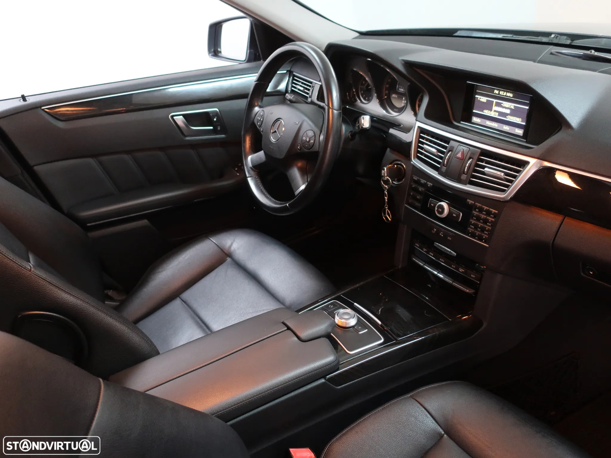 Mercedes-Benz E 350 CDi Avantgarde BlueEfficiency - 23