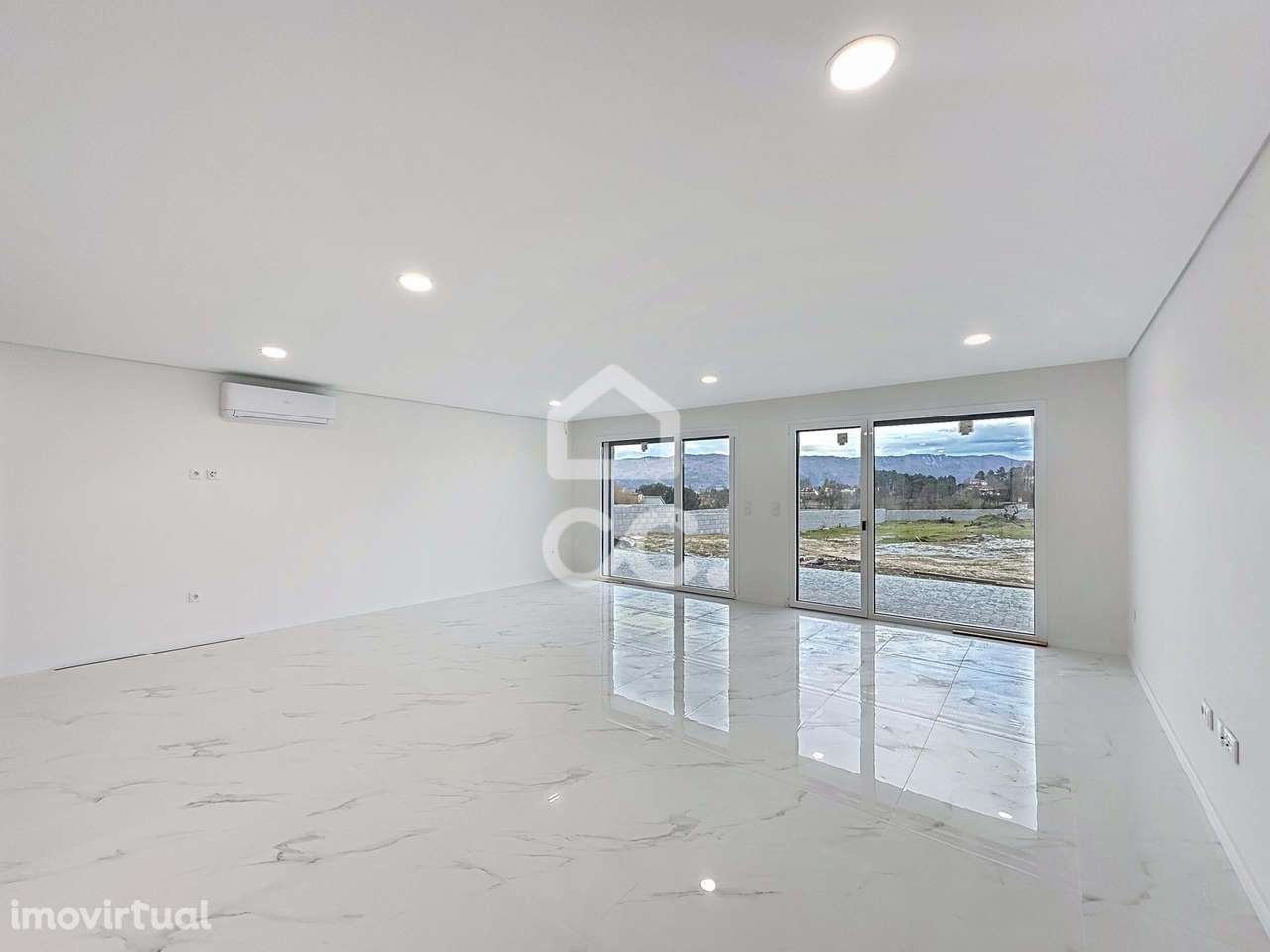 Moradia Nova T3, Moderna, com Luz Natural e Localização Estratégica , - Grande imagem: 5/31