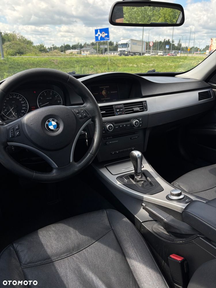 BMW Seria 3 320i - 10