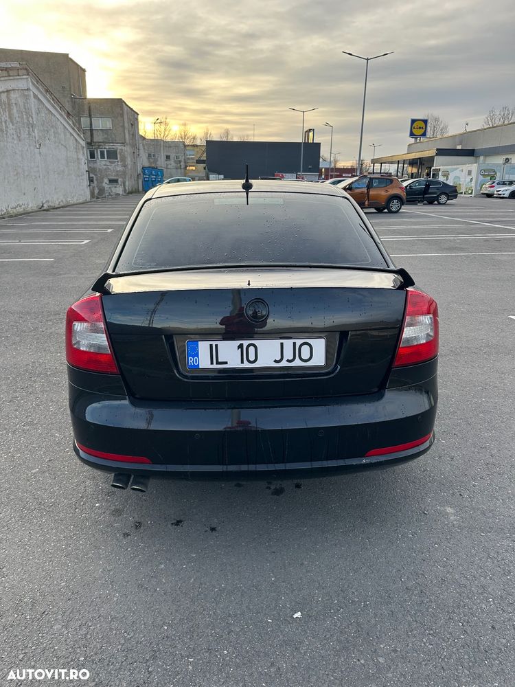Skoda Octavia 2.0 TDI RS DSG - 6