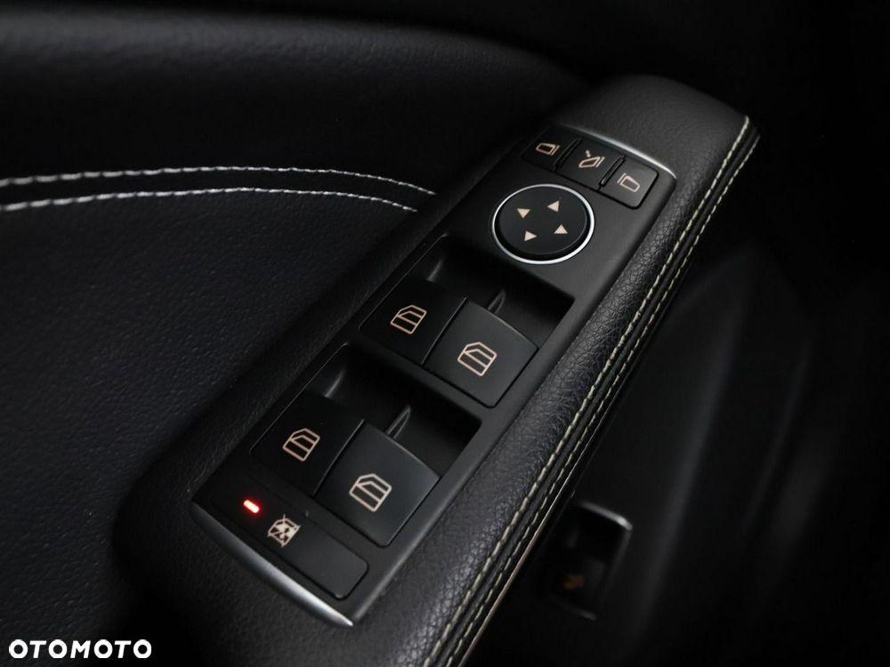 Mercedes-Benz CLA 180 Urban - 32