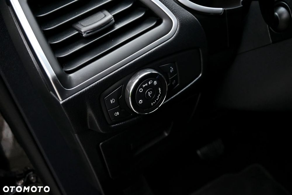 Ford S-Max 2.0 TDCi Titanium PowerShift - 37