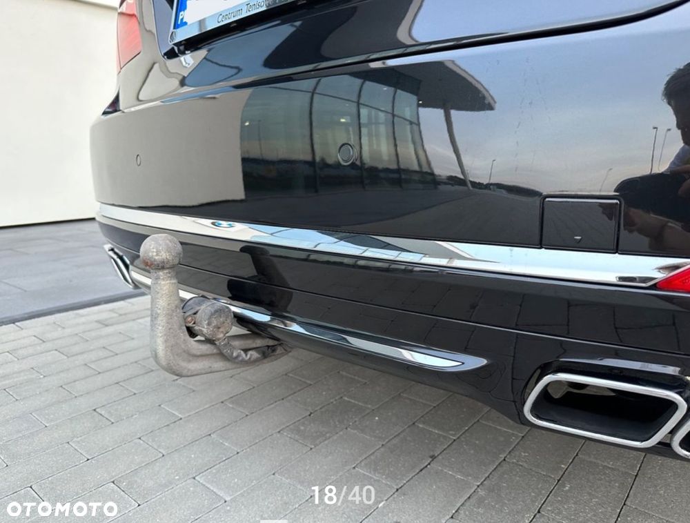 BMW Seria 7 750i L xDrive - 15